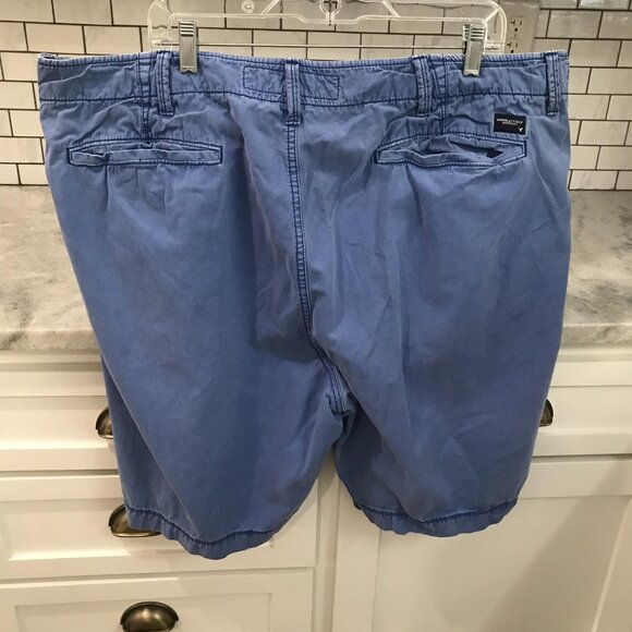 American Eagle Outfitters Shorts Mens 36 Blue Classic Chino Flat Front Zip Fly - Picture 2 of 8